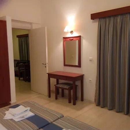 Aparthotel Niros Beach Kokkini Hani